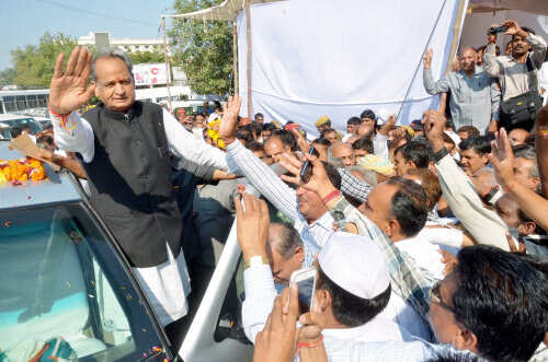 Photo - Campaign attire of leaders