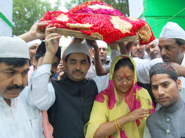 Photo - Electioneering picks up in five states