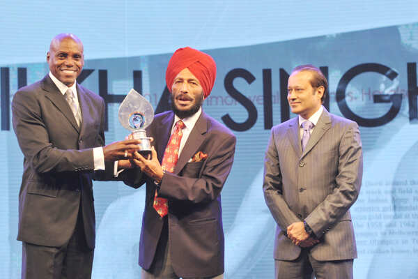 Photo - Mahindra Scorpio TOISA winners