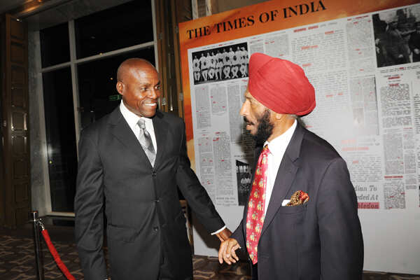 Photo - Carl Lewis date with Milkha Singh @ TOISA