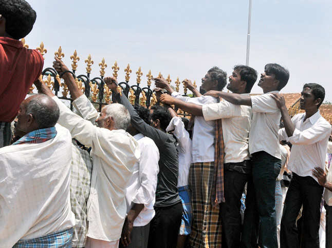 Photo - Rahul Gandhi campaigns in Karnataka