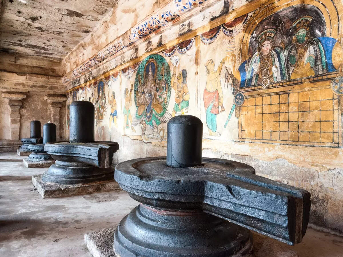 Inside Brihadeeswarar temple