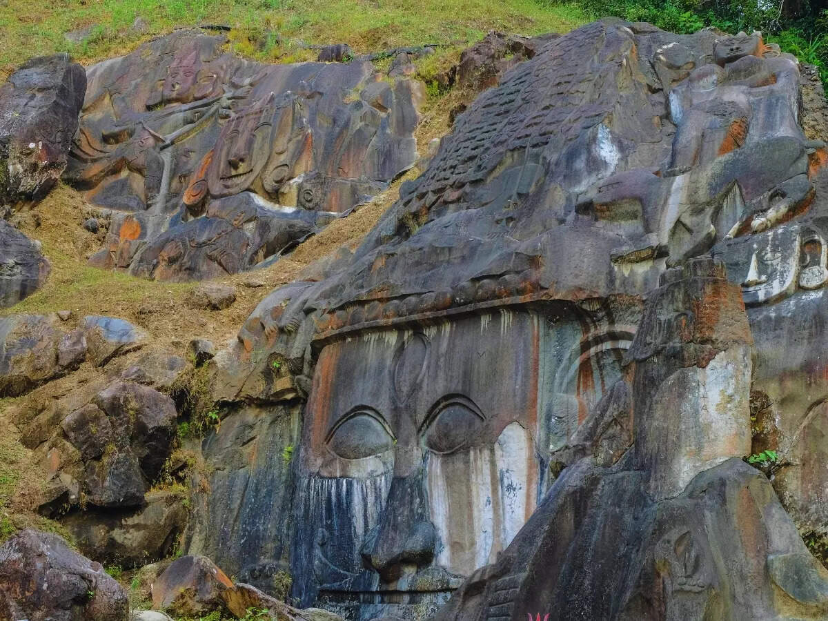 Sculptures at Unakoti Sculptures at Unakoti