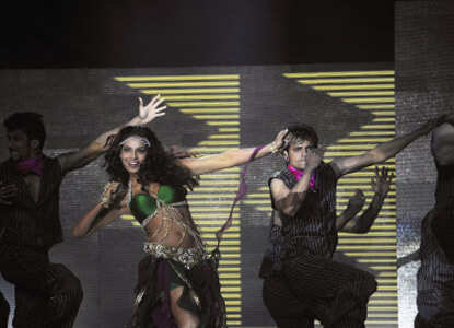 Bipasha sizzles @ Super Fight League