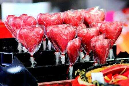 Valentine's Day wedding frenzy sparks clamour for venues