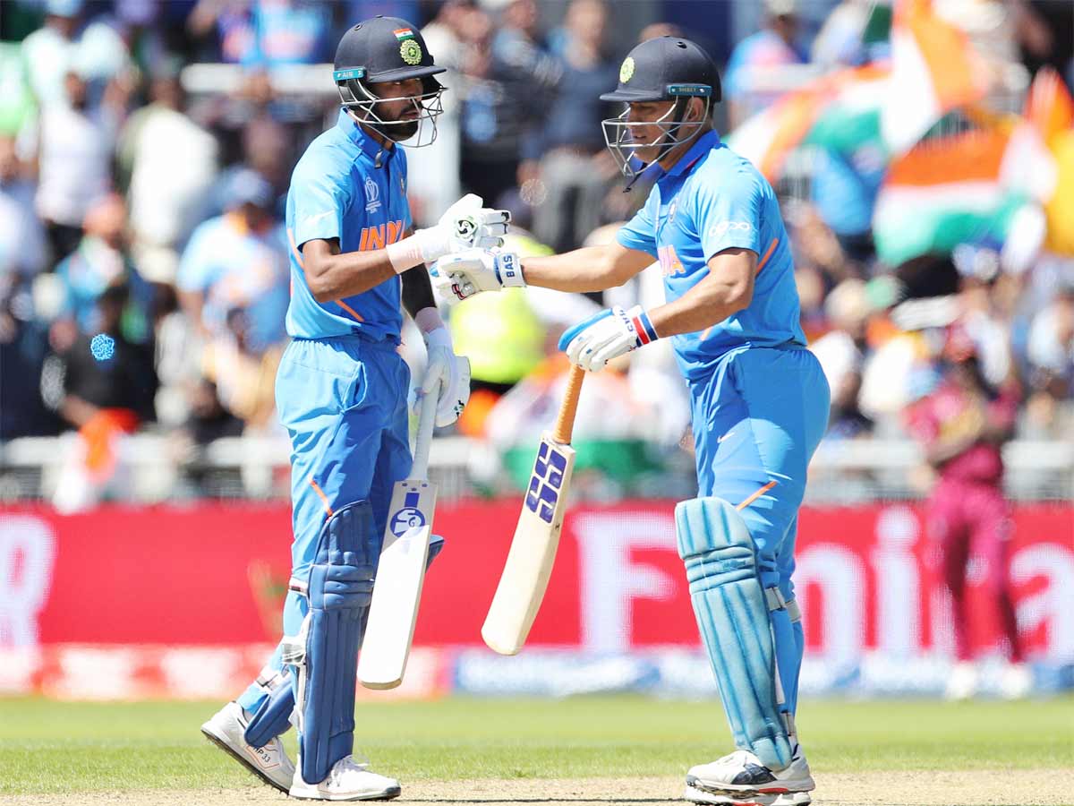 Dhoni-Hardik Partnership bolstered the Indian innings in the end