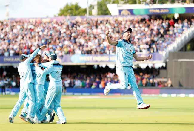 Tournament favourites prove their grit