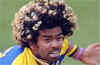 Gun-slinga Malinga wrecks South Africa