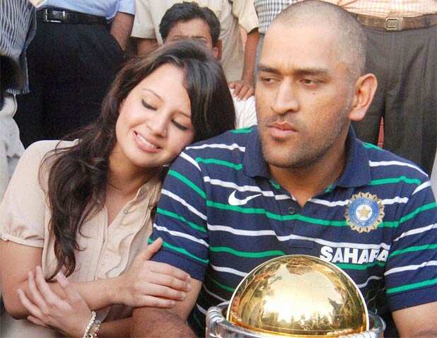 Captain cool Dhoni goes bald