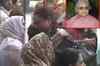 Sheila Dikshit meets Delhi fire victims