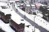 Heavy snowfall keeps Kashmir valley cut off