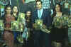 Akshay Kumar has fun with his female co-stars