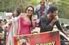 Akshay promotes &lsquo;Rowdy Rathore&rsquo; at a rickshaw race event