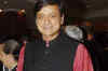 Tharoor wants Indo-Pak cricket series in US