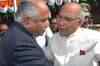 Karnataka CM, Governor share stage on Republic Day