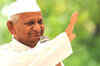 Ramdev wants to share stage, Anna sets conditions