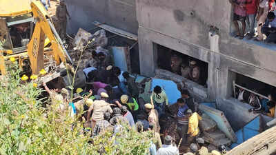 Six workers die as portion of building collapses near Ooty