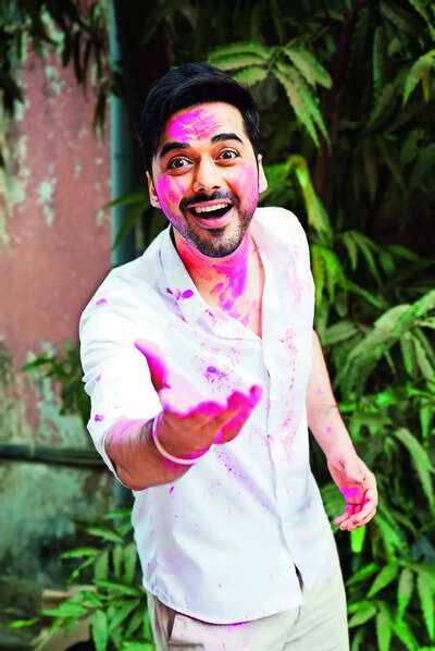 I love soaking in the Holi rain dance: Samar Vermani