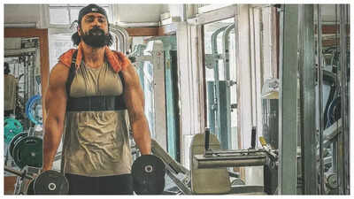 Vicky Kaushal's incredible transformation for 'Chhava' post injury: 'He was waking up like a warrior'