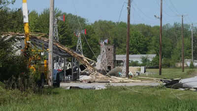 Deadly tornadoes tear through Kentucky and Missouri, killing 21 and injuring dozens
