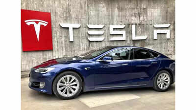 Tesla skips shareholder vote on policy to curb executives&rsquo; political speech; here&rsquo;s what SEC said