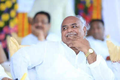Over 30,000 land titles distributed in Haveri dist, says minister