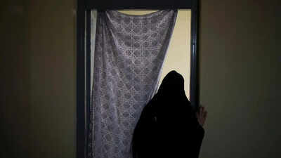 Three injured in Herat as Taliban move to disperse protest over dress code violations