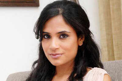 Richa Chadha, Nikhil Dwivedi visit Tihar jail