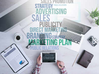 To advertise or not to advertise, a startup's dilemma