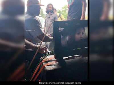 'Sadak 2': Alia Bhatt shares a BTS pic from the sets