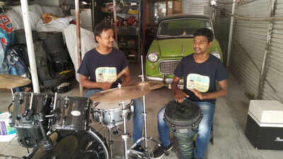 Djembe takes 2 pals from Pune to Italy & Singapore