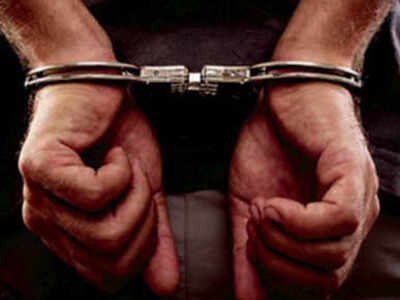 Hyderabad: 5 peddlers in possession of hashish oil held