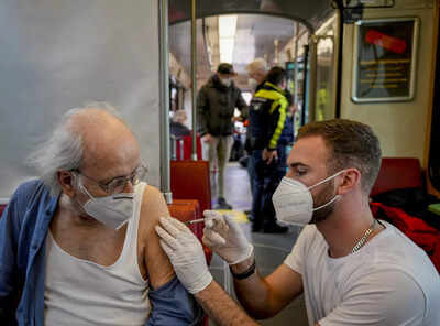 Germany lawmakers weigh compulsory Covid shots for over 60s