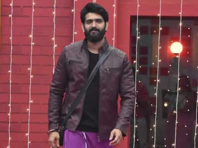 Bigg Boss Kannada 9 winner: Roopesh Shetty lifts the trophy